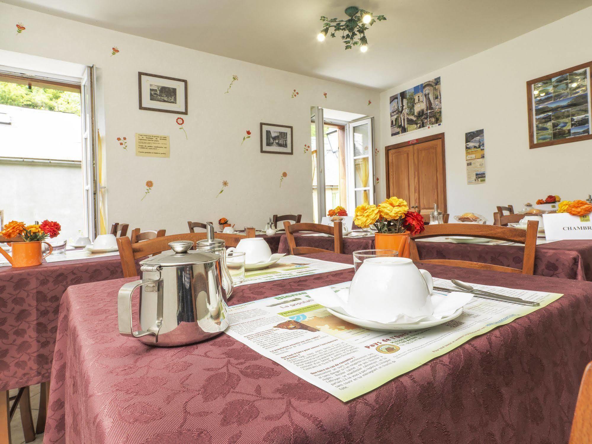 Auberge De L'Isard Saint-Denis  Extérieur photo