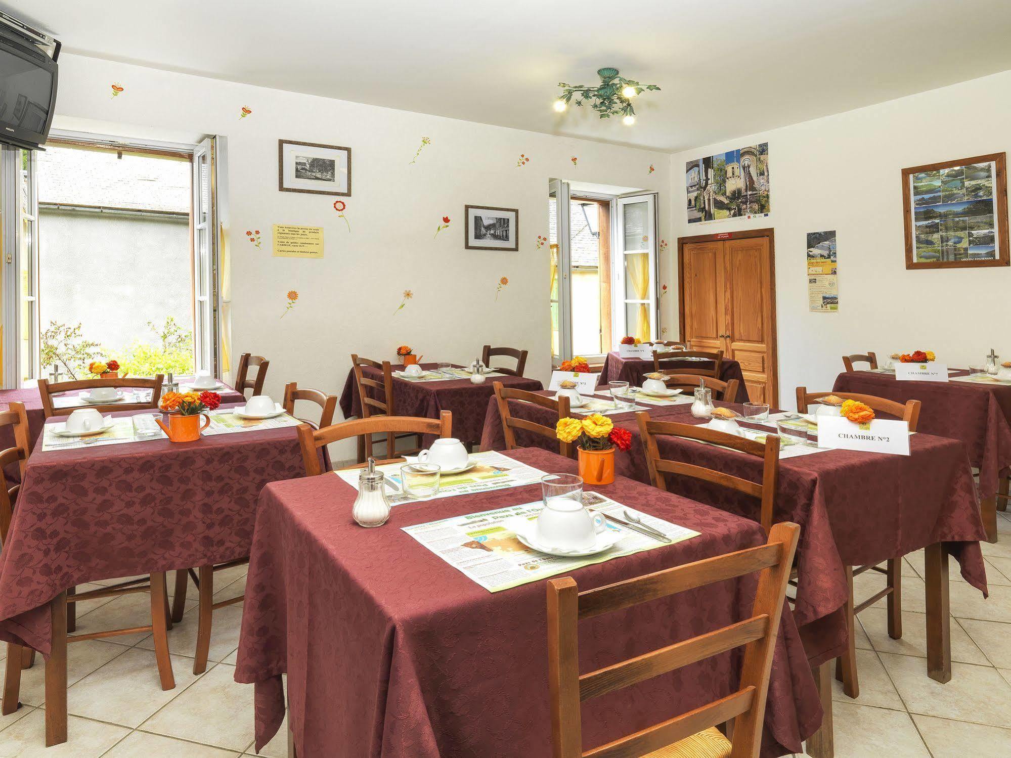 Auberge De L'Isard Saint-Denis  Extérieur photo